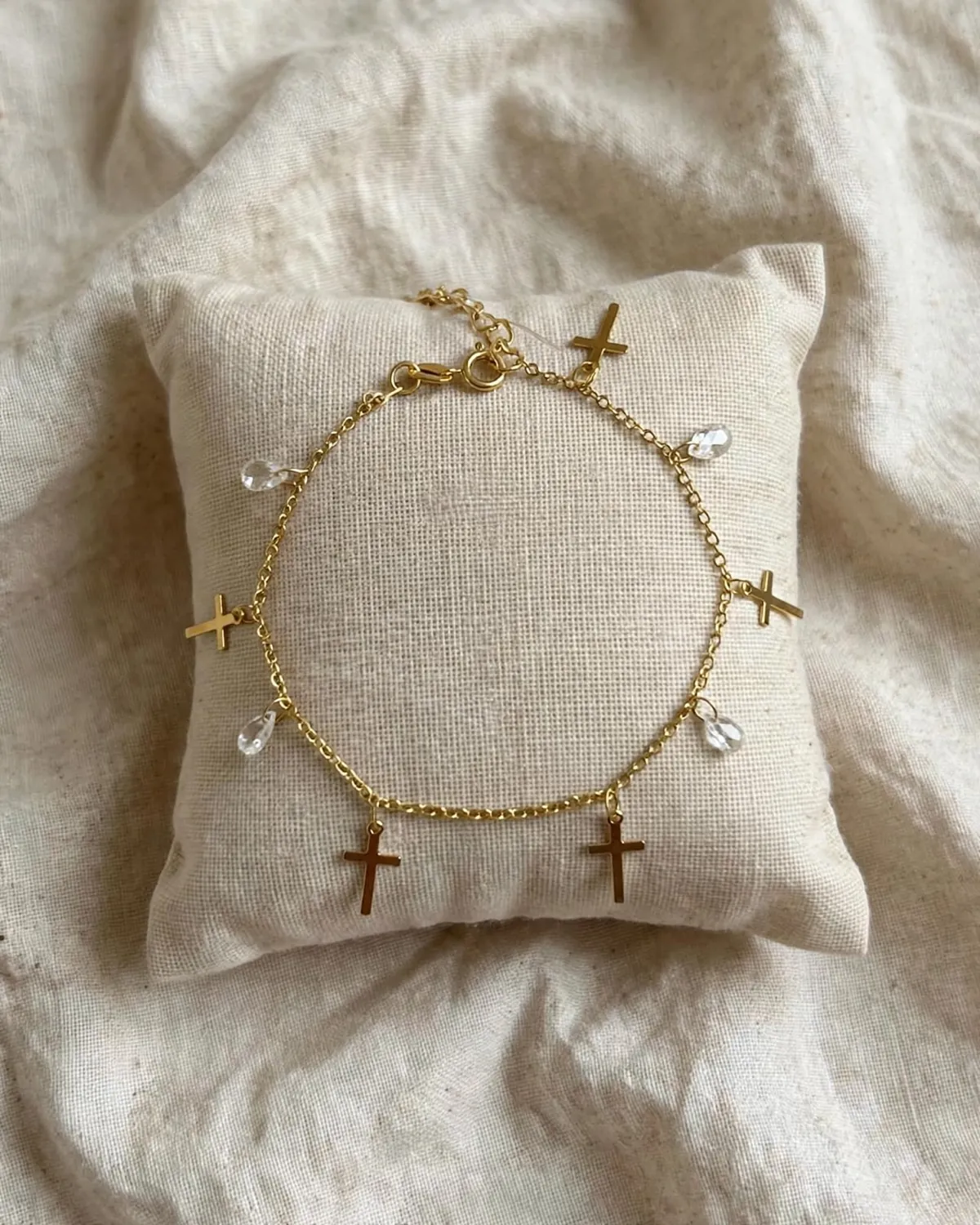 Pulseira Fé - Cruz e Gota — GLANZ Semi Joias